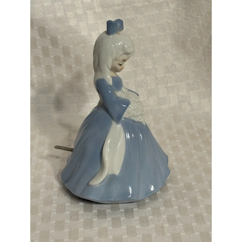 VTG Porcelain Bride Bouquet Music Box Plays Carpenters We've Only Just Begun
